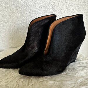Nine West Destino Black Wedge Ponyhair Bootie RARE FIND (Size 10)